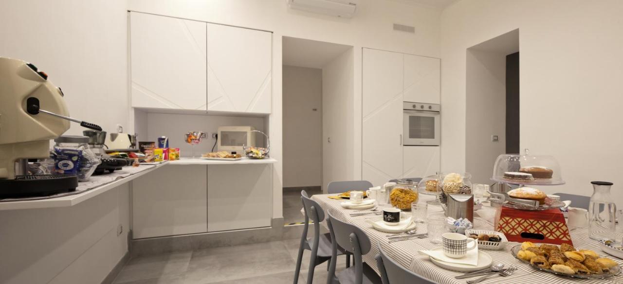 Domus Schilizzi Hotel Naples Exterior photo